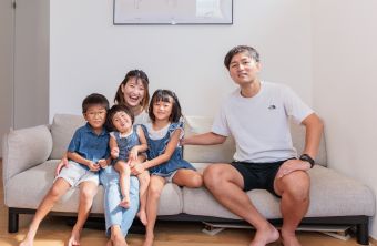 家族の笑顔が広がる、中庭のある平屋の暮らし アイキャッチ画像